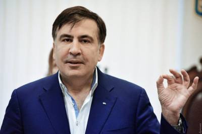 Саакашвили заявил, что на зарплату $1500 "нельзя даже ребенку мороженое купить"