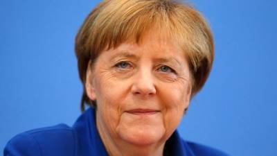 Европе следует готовиться к миру без лидерства США, а с Россией следует договариваться по Ливии и Сирии, - Меркель