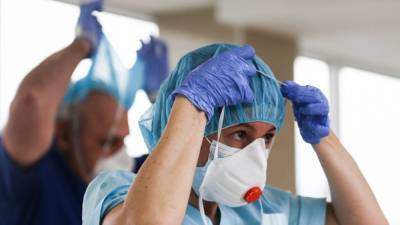 В больнице в Псковской области исчезли 100 тысяч масок