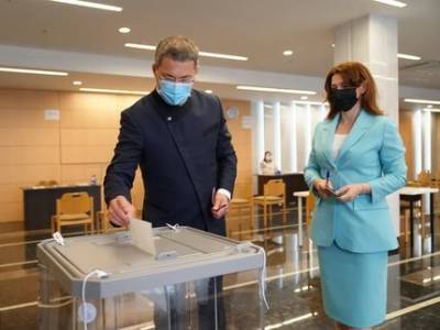Радий Хабиров проголосовал по поправкам в Конституцию