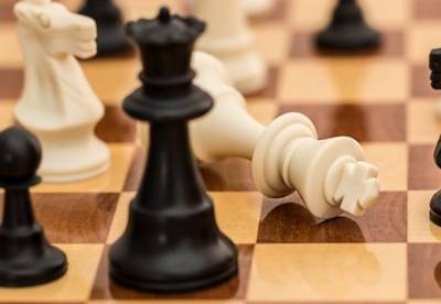 Шахматы обвинили в расизме из-за первого хода белыми