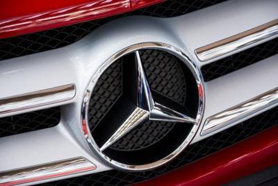 Mercedes-Benz отзовет в России 4 270 люксовых авто