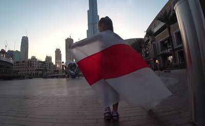 Видеофакт. Цепь солидарности с задержанными белорусами выстроилась в центре Дубая