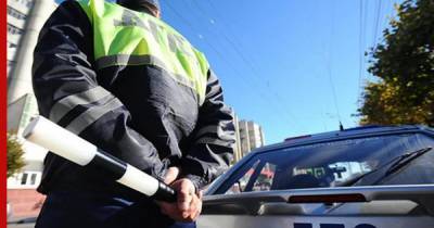В Москве водитель попытался дать ГИБДД взятку в 300 тыс. рублей