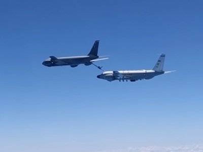Минобороны России опубликовало видео перехвата самолетов ВВС США российским истребителем