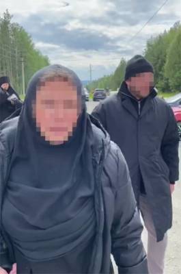 "Избили, камеру отобрали бугаи": на Собчак напали в женском монастыре