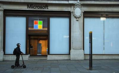 В Microsoft решили закрыть все офлайн магазины