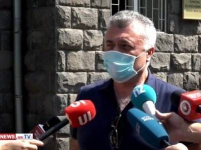 Рубен Акопян вышел из здания СНБ Армении: Состоялась очень нормальная беседа