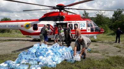 Стихийное бедствие в Карпатах: повреждено газоснабжение, ГСЧС обеспечивает пострадавших питьевой водой