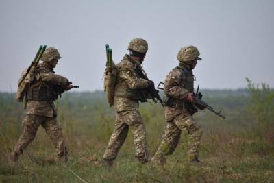 Один военный погиб и двое ранены на Донбассе в субботу, – штаб ООС