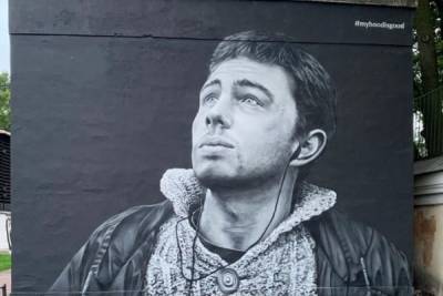 Вандалы снова испортили граффити с Бодровым в Петербурге