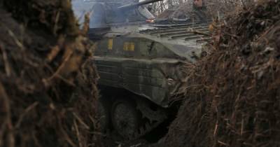 Сутки на Донбассе: в результате разрыва боеприпаса погиб украинский военный, еще один ранен