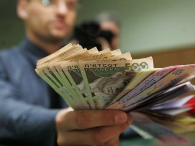 Минимальную зарплату в Украине в этом году могут увеличить до 5 тысяч гривен