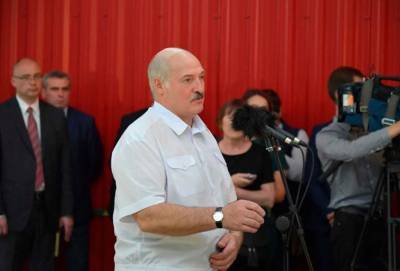 Лукашенко рассказал, что случилось с водой в Минске