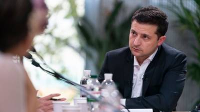 Зеленский ответил депутату Рады, предложившей «стерилизовать украинцев»