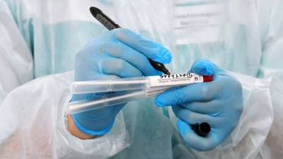 Добровольцы-испытатели вакцины от COVID-19 приняли участие в голосовании