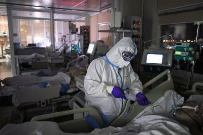 В России за сутки от коронавируса умерли 104 человека