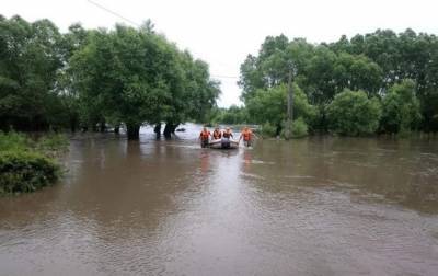 Спасатели эвакуировали 1656 человека из зоны паводков