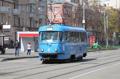 Трамваи задерживаются на Симферопольском бульваре