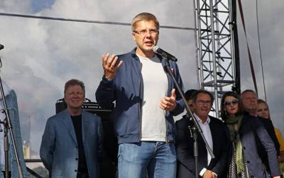 Ушаков намерен доказать, что его незаконно убрали с должности мэра Риги