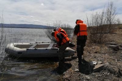 Спасатели пока не нашли тело пятилетней девочки, утонувшей в Забайкалье