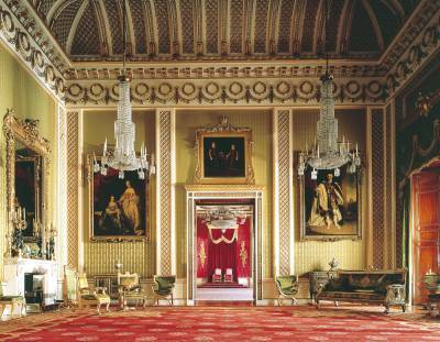 В Букингемском дворце обнаружили секретные комнаты