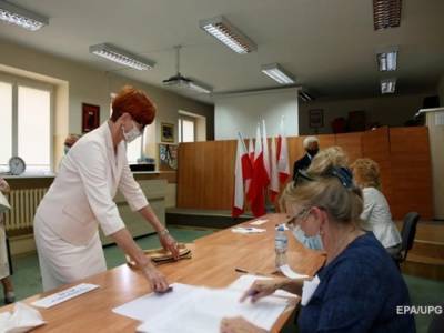 В Польше проходят выборы президента: основные претенденты Анджей Дуда и Рафал Тшасковский