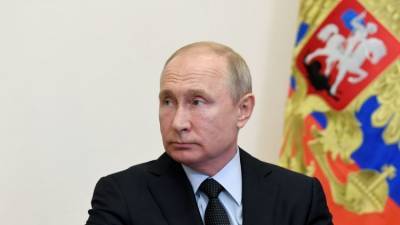 Путин оценил версию об искусственном происхождении коронавируса