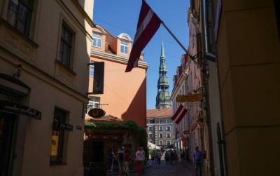 Опрос: многие жители Латвии не видят преимуществ жизни в Риге