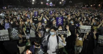 Протесты в Гонконге: полиция арестовала больше полсотни людей