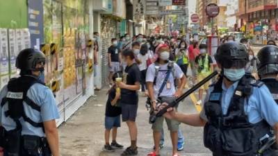 Протесты в Гонконге продолжаются, полиция задерживает активистов – видео