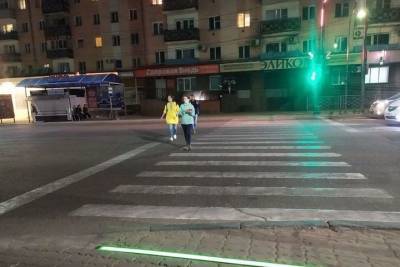 В Улан-Удэ появился наземный светофор с подсветкой для смартфонозависимых