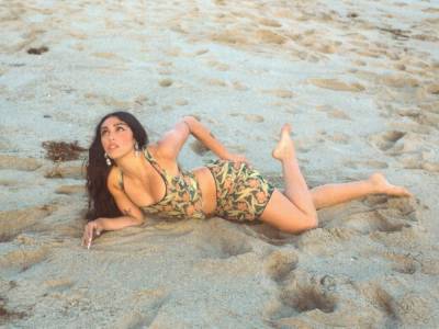Горячие фото: 23-летняя дочь Мадонны позировала на пляже