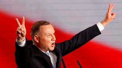 Дуда и Тшасковский выходят во второй тур выборов президента Польши
