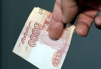 Стало известно, когда глазовчане начнут получать новые «путинские» 10 тысяч рублей