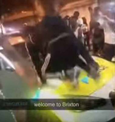 Нелегальная «вечеринка» черных в Лондоне: 22 полицейских ранено