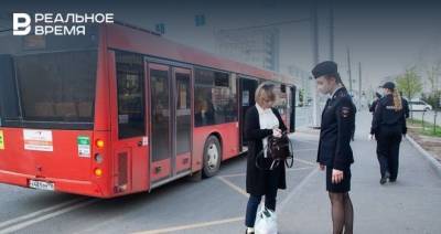 Мэр Казани поручил напомнить гражданам про обязательное ношение маски в транспорте