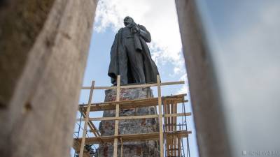 Дело о некачественном ремонте памятника Ленину в Челябинске дошло до суда