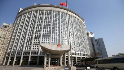 Пекин ответит на санкции Вашингтона визовыми ограничениями