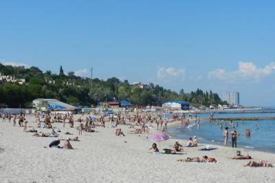Минзрав проверил морскую воду в Одессе: пять пляжей не соответствуют требованиям