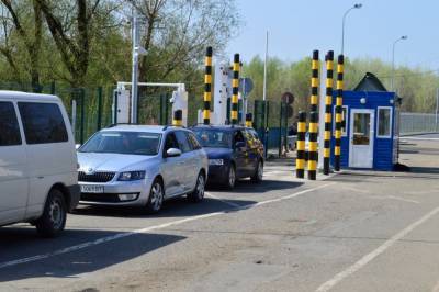 На границе с Венгрией заработали четыре пункта пропуска, - ГПСУ