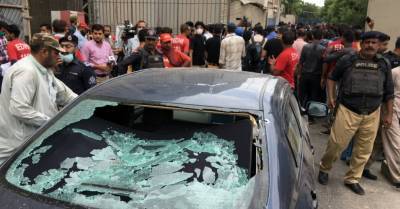 Нападение на фондовую биржу в Пакистане: 7 жертв, террористы застрелены