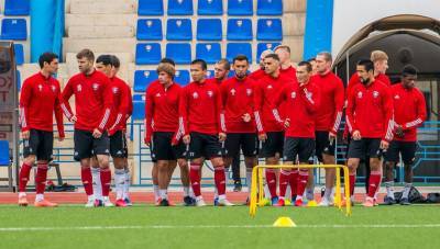 25 футболистов казахстанского клуба сдали положительные тесты на COVID-19