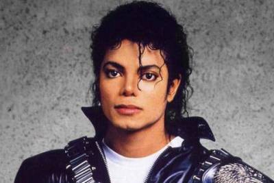 Дочь Майкла Джексона обнародовала архивные фото певца