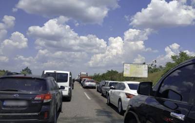 На выезде из Одессы образовалась большая пробка