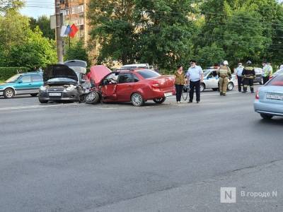 Четыре человека, в том числе ребенок, пострадали в массовой аварии на проспекте Гагарина