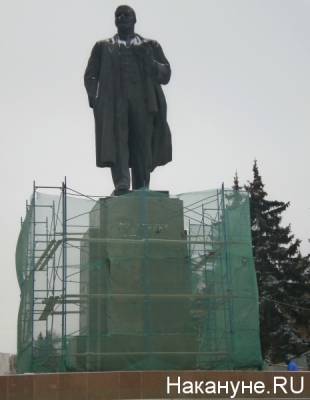 В Челябинске чиновница, обвиняемая в халатности при ремонте памятника Ленину, может избежать наказания