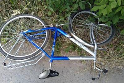 В Курганской области автомобиль сбил 16-летнего велосипедиста