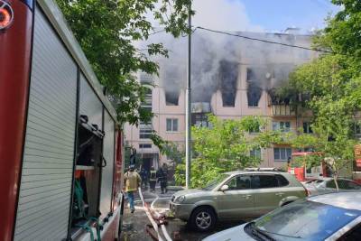 Движение перекрыли на ряде участков из-за пожара на улице Проходчиков в столице