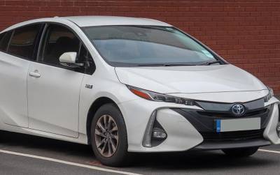 Toyota отзовёт из России дефективные гибридные автомобили Prius